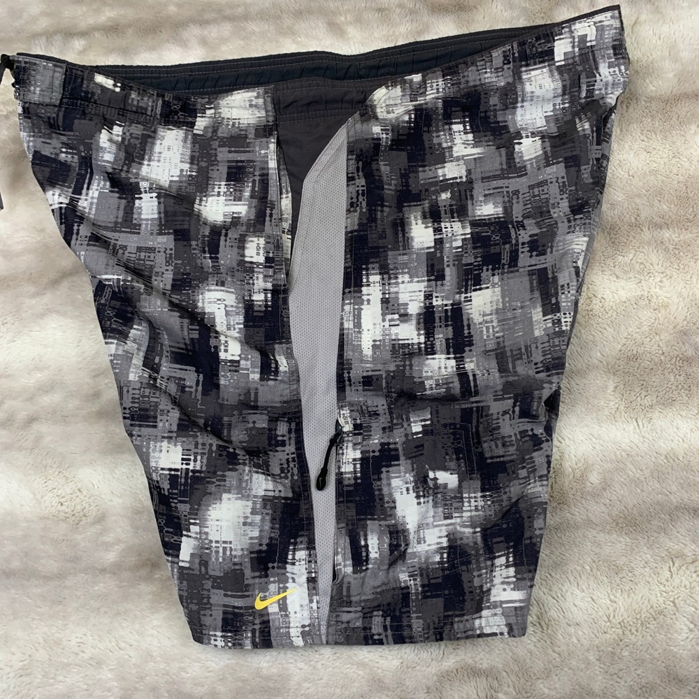 Nike Mens Grey Black Abstract Glitch Print Swim Trunks Board Shorts Size XXL - Picture 3 of 14